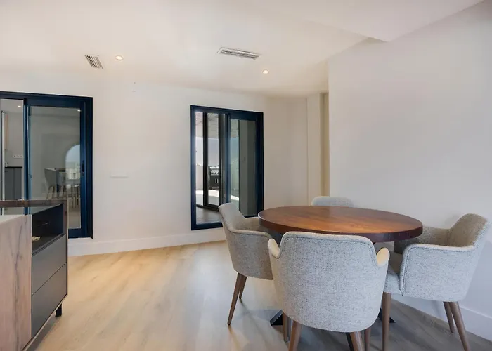 Calle Larga 48 شقة